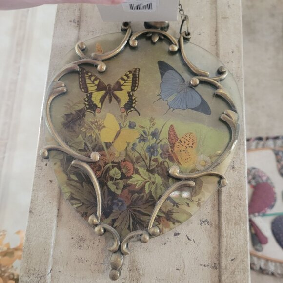 Vintage Glass Ornate Suncatcher Wall hanging With Butterfly & Floral Design - Picture 4 of 4